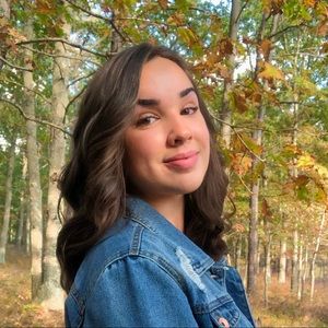 Meet your Posher, Carolyn